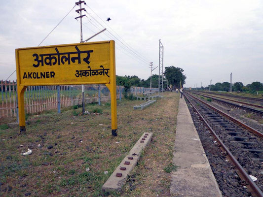 Akalner Railway Station platform marker / sign