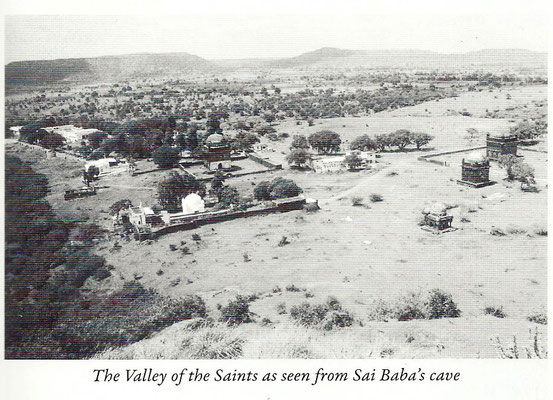Courtesy of Meher Baba's New Life ; Bhau Kalchuri - ( photos : Bif Soper )