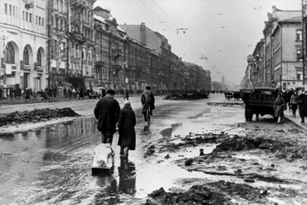 Scene inside Leningrad ( St.Petersburg ) during the siege of the city