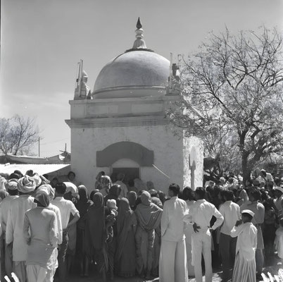 Meherabad : Jan-Feb 1969 Baba's Tomb-shrine. Image enhanced by Anthony Zois.