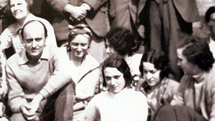 1932 - East Challacombe, Devon, England. Margaret is seated in the middle wearing a head-scarf.