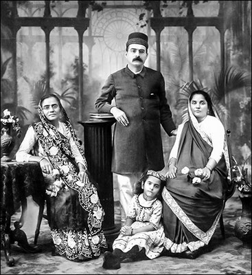 Khorshed as a child with her Aunt Moti ( left) and her father and mother, in Bombay 1918-'19 - Photo courtesy of MN Publications