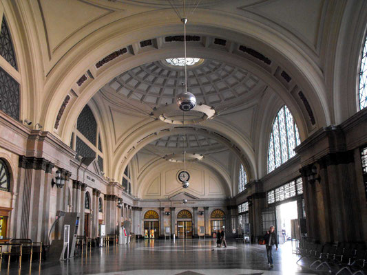 Estacio de Franca Barcelona - interior