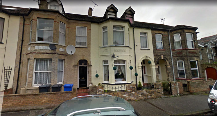  Craske home ( 1901 ) 2 Cleveland Road Lowestoft - 1st home on far right