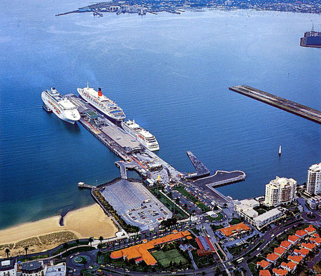 PRINCES PIER IS VISIBLE ON THE FAR RIGHT, ( Demolished )