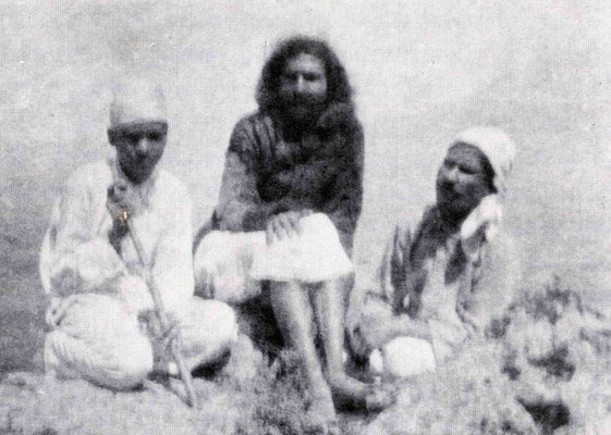 1927 : Meher Baba with Agha Ali (left) & a male mandali. Coirtesy of Lord Meher V3 p. 1028