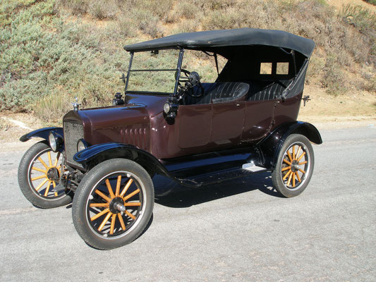 1922 Ford Model T Touring Car
