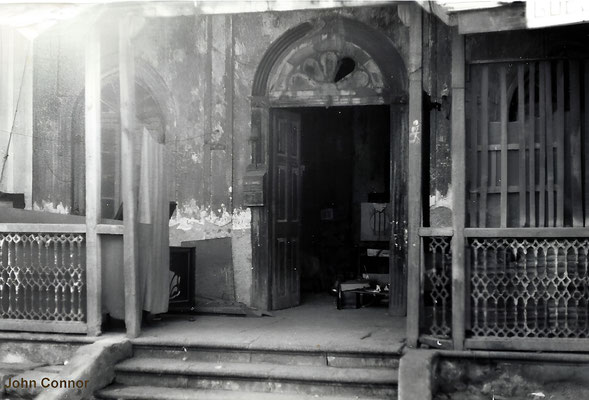 1975-6 : Manzil-e-Meem, Bombay. Photo courtesy of John Connor.