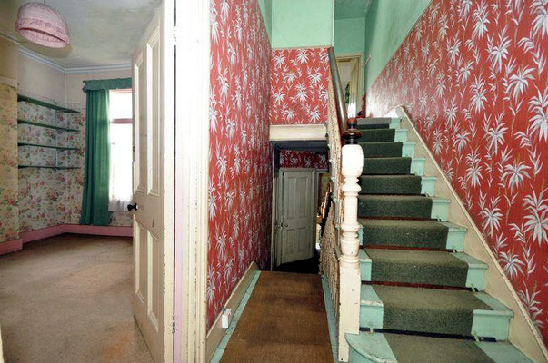 This is NOT the interior of No.61 but of No.67, a very similar house.