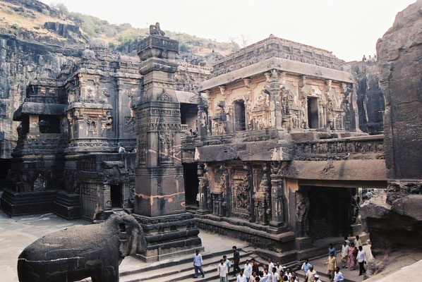 Kailasha Temple : Cave 16