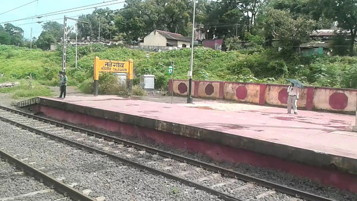 Present day Talegaon station platform.