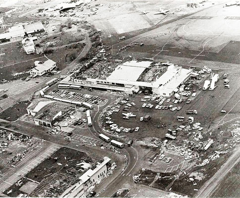 Mid 1970s ; Darwin devasted by Cyclone Tracy