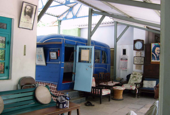 2004 - Blue Bus ; photo taken by Sher DiMaggio