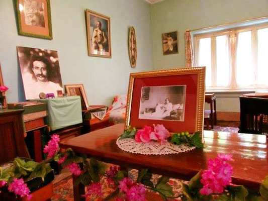 2018 ; The Sitting Room as you enter the Main Bungalow