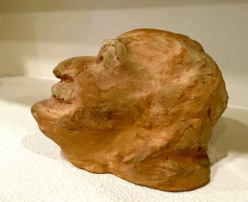 Bust sculptured by Diane Dimpfl . Courtesy of Buzz & Ginger Glasky