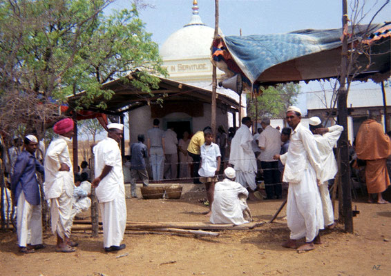  1969 : U.Meherabad - the Samadhi. Image courtesy of Teri Adams