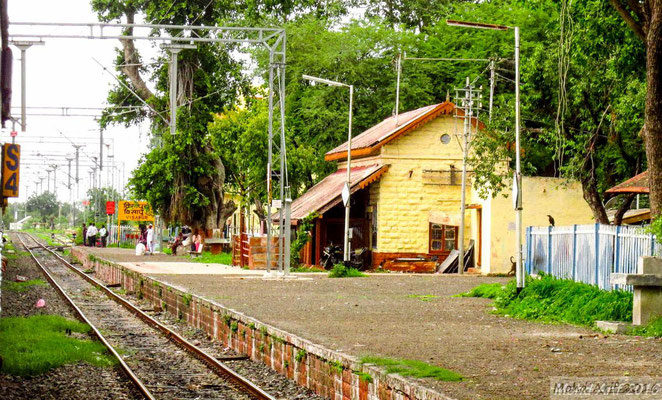 Visapur Railway Station & platform
