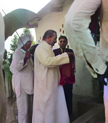 1950 : Meher Baba and his men at Keki Nalavala home, during the New Life. Image coloured by Anthony Zois.