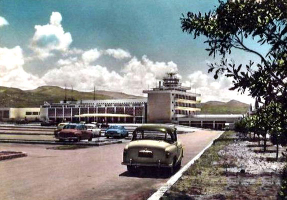 1950s : Beirut Airport. Image colourized by Anthony Zois.