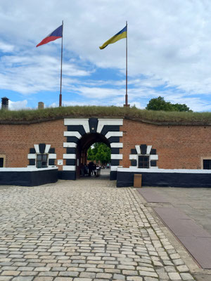 Eingansportal Theresienstadt © Uta Liekefeld