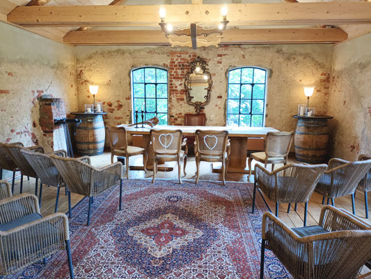 Blick in das Trauzimmer in der alten Wassermühle ©Ina Homfeld