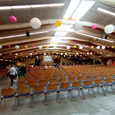 Blick in die wunderschön geschmückte Heidmarkhalle! © Ina Homfeld