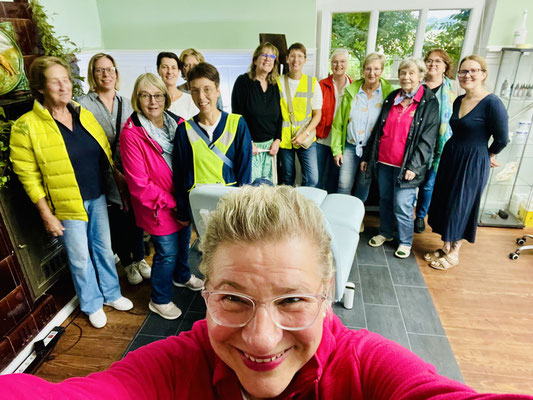 Gruppenfoto im Golden Arrow Tattoo Hohenmoor © Melanie Bockhop