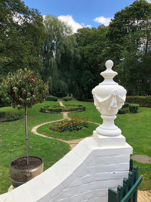 Blick in den Garten des Barkenhoffs  © Ilse-Marie Bartels