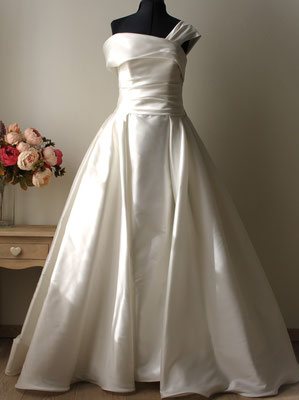 1357 - ABITO DA SPOSA ATELIER EME'