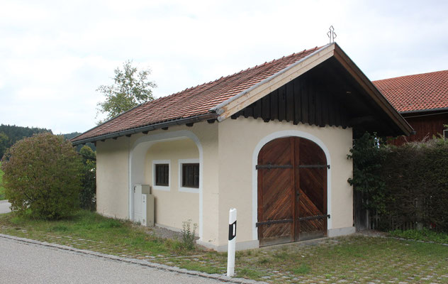 Leichenhaus Holzolling