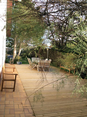 les petits déjeuners sur la terrasse de la villa en baie maison d'hôtes de charme le crotoy