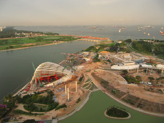 Blick aus einem Hotelzimmer des Marina Bay Sands.