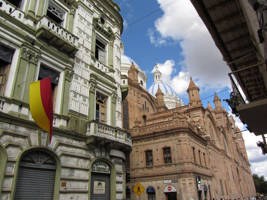 Die neue Kathedrale von hinten.