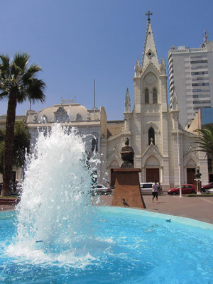 Die Kirche am Plaza.