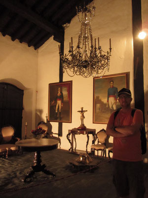 Das Haus der Unabhängigkeit (Casa de la Independencia) wurde im Kolonialstil erbaut. In verschiedenen Räumen ist die Originaleinrichtung aus dieser Zeit zu sehen.