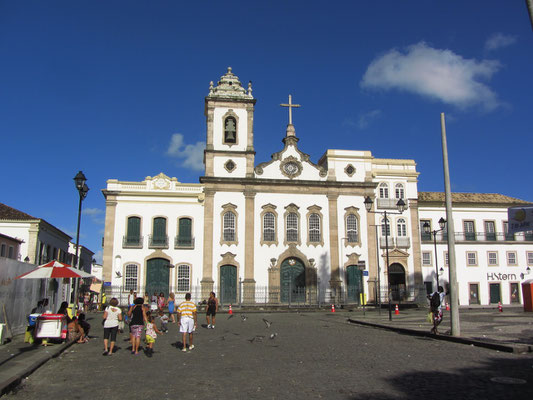 Mit fast 80 Kirchen führt die Stadt die landesweite Liste an. (Terreiro de Jesus)