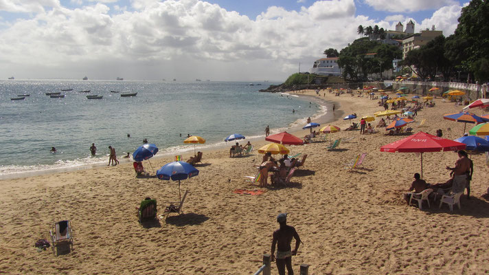 So manch eine Stadt würde sich solch einen Strand wünschen.