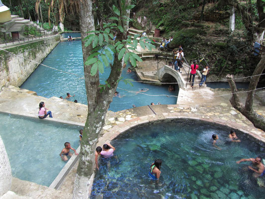 Die heißen Quellen (Aguas Termales) von Balneario.