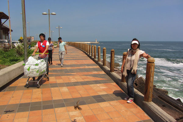 Uferpromenade am Pazifik.