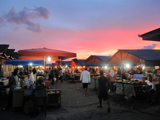 Nachtmarkt.