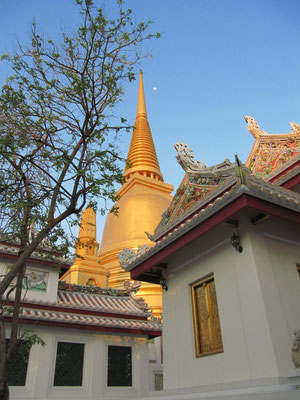 Goldene Stupa (Wat Bowornniwet).