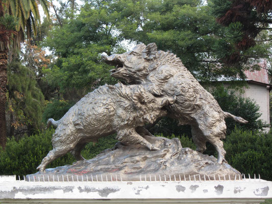 Skulptur am Eingang zum Parque General San Martin.