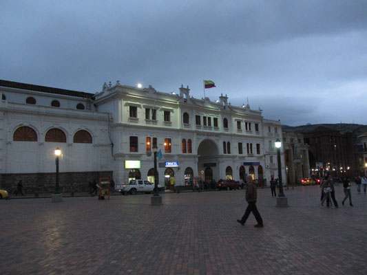 Plaza de Armas am Abend.