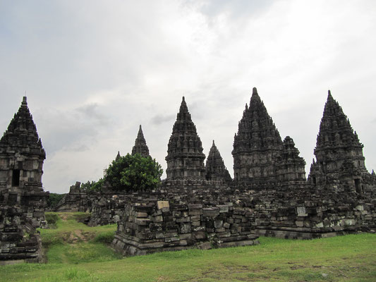 Die hinduistischen Prambanan-Tempel haben uns sogar noch mehr beeindruckt als Borobodur.