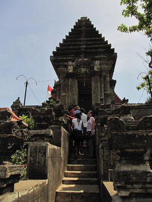 Hindutempel auf der Ismoyo-Insel.