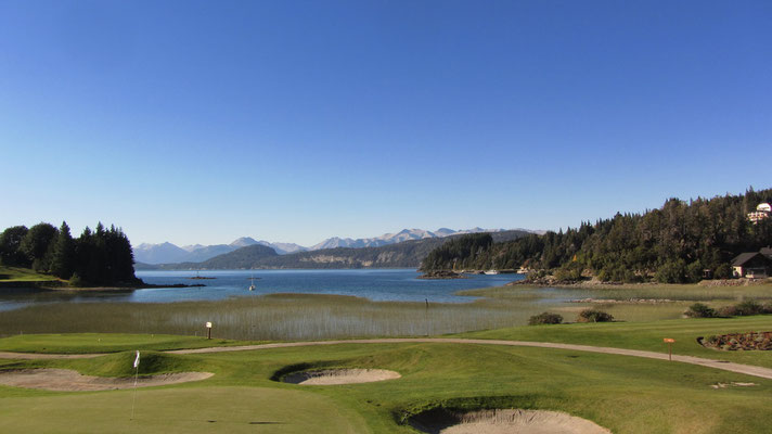 Golfplatz am Parque Nacional Nahuel Huapi.