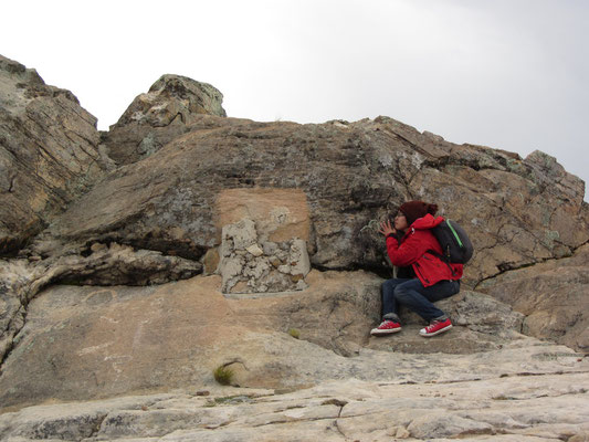 Der Legende nach ist der erste Inka, Manco Cápac, über einen Felsen auf der Sonneninsel („Titi-Karka“, oder „Puma-Felsen“; „karka“ = Stein, Felsen) auf die Erde gestiegen.