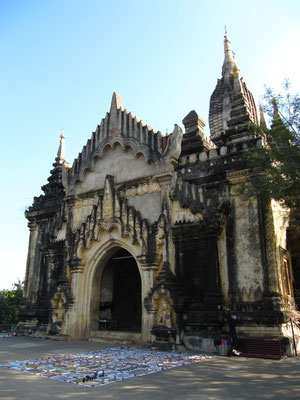 Was ein Eingangstor vom Shwe-Gu-Gyi-Tempel.