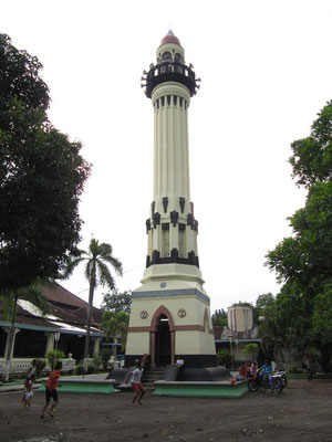 Die Agung Moschee in klassischer javaneischer Architektur ist die größte und bedeutendste Moschee in Solo.