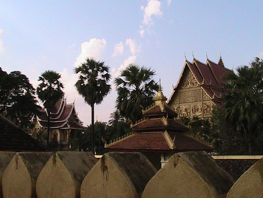 Nebengebäude des Pha That Luang.